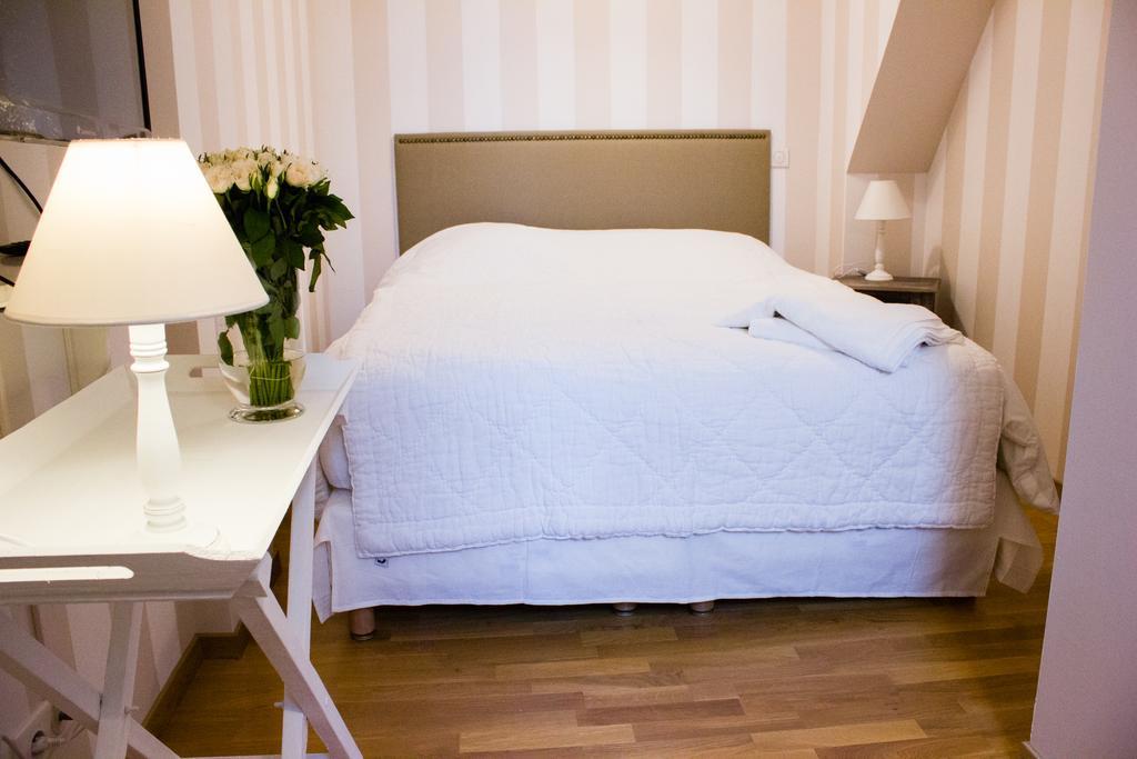 Lequatorze Bed and Breakfast Compiègne Kamer foto